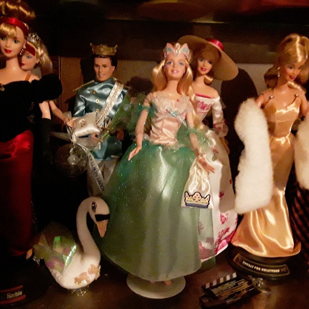 Barbies - Picture 7 of 8